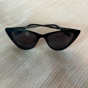 Foster Grant Cat Eye Sunglasses
